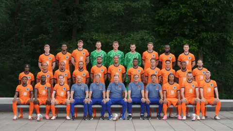 前足球巨星刘建业加盟重庆铜梁龙，新赛季中超赛场再添猛将！